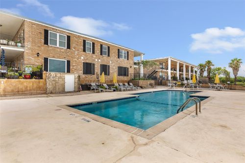 apt-41-3535 Nasa Pkwy, Seabrook, TX, 77586-6418 | Card Image