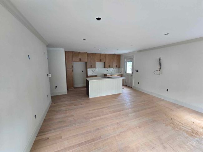 APT-3 - 9 Swan St, Condo with 3 bedrooms, 3 bathrooms and 2 parking in Beverly MA | Image 6
