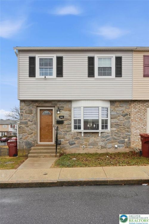 418 Carolina Ave, Whitehall, PA, 18052-7702 | Card Image