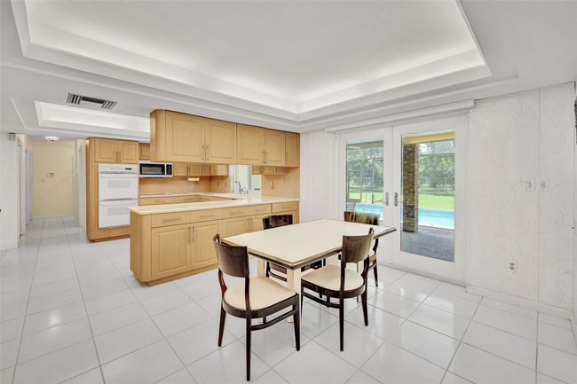 11000 Sw 75 Th Ct, House other with 5 bedrooms, 3 bathrooms and null parking in Pinecrest FL | Image 14