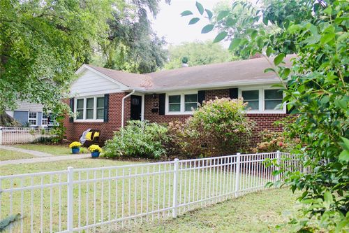 710 Neil St, Gastonia, NC, 28052-4064 | Card Image