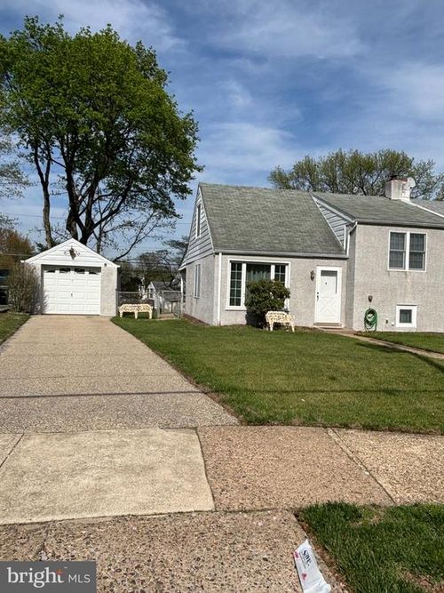 8711 Old Line Rd, PHILADELPHIA, PA, 19128-2021 | Card Image