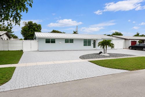 1316 Se 3rd Ave, Deerfield Beach, FL, 33441-6716 | Card Image