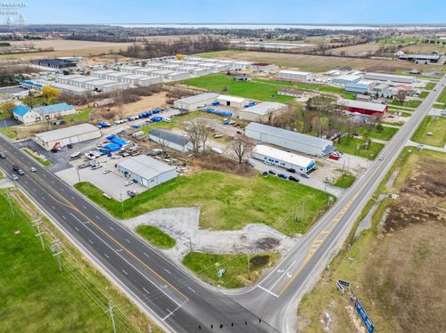 5486 E Harbor Rd, Marblehead, OH, 43440-9310 | Card Image