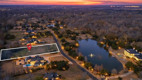 2433 Laurel Lakes Ave, Baton Rouge, LA, 70820-5740 | Card Image