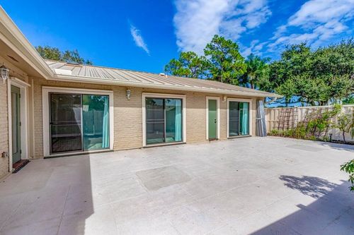 5518 Golden Eagle Cir, Palm Beach Gardens, FL, 33418-1522 | Card Image