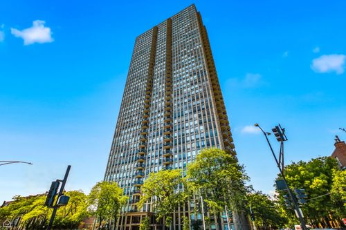 1612-1660 N Lasalle Drive, Chicago, IL, 60614 | Card Image