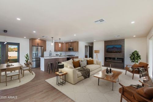 11841 N 24th St, Phoenix, AZ, 85028-1010 | Card Image