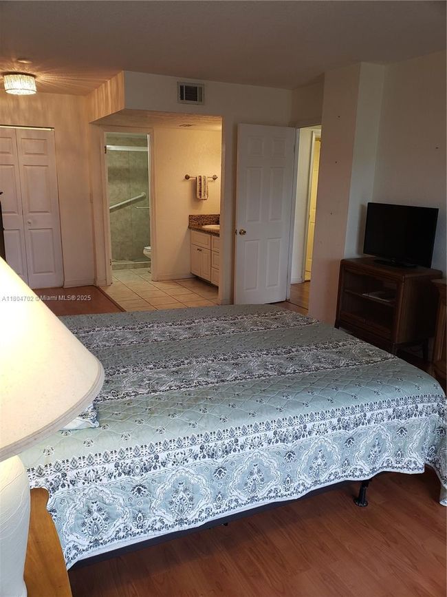 APT-203 - 10852 Sw 88 Th St, Condo with 2 bedrooms, 2 bathrooms and null parking in Miami FL | Image 10