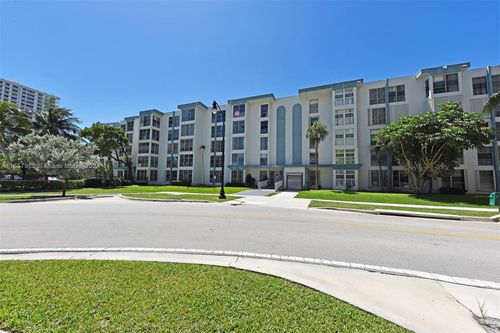 118-17560 Atlantic Blvd, Sunny Isles Beach, FL, 33160 | Card Image