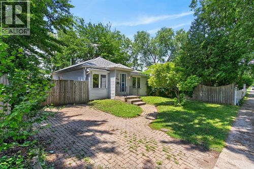 2315 Charl Ave, Windsor, ON, N8X2A1 | Card Image