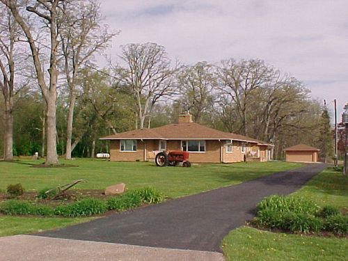 14518 Russellville Rd, CAPRON, IL, 61012-9504 | Card Image
