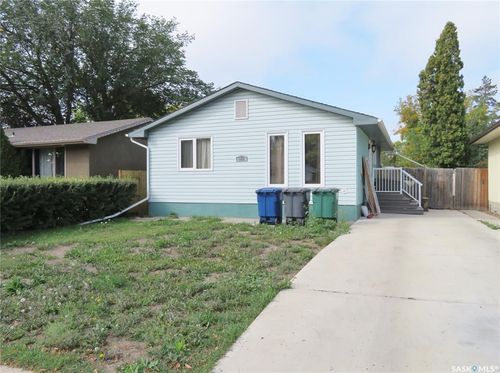 933 Macklem Dr, Saskatoon, SK, S7L4R7 | Card Image