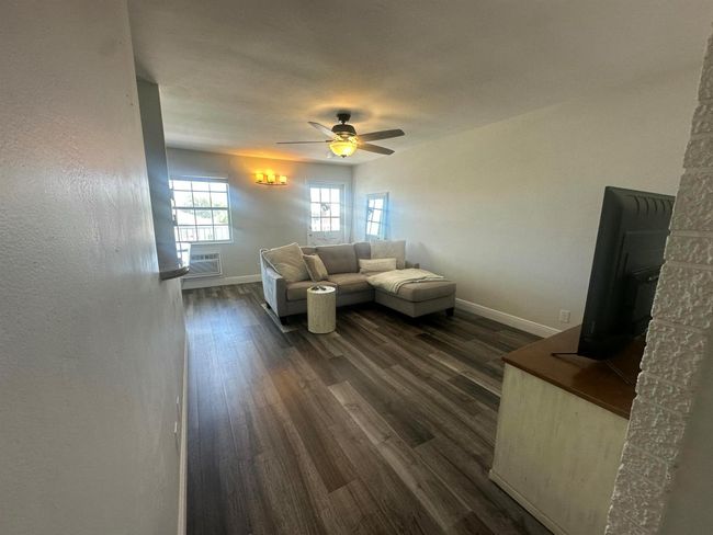 7 - 143 Yacht Club Drive Drive, Condo with 2 bedrooms, 1 bathrooms and null parking in North Palm Beach FL | Image 11