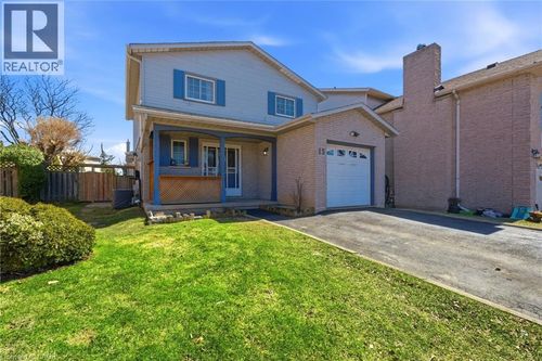 15 Finch Pl, Hamilton, ON, L9A5C2 | Card Image