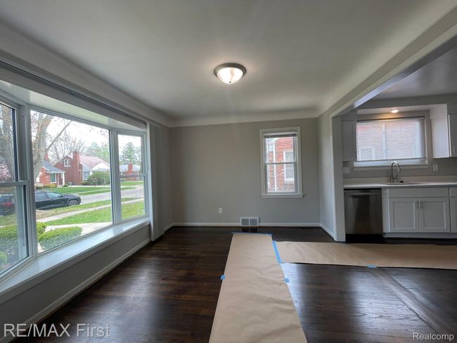 21128 Kenmore Ave, House other with 4 bedrooms, 2 bathrooms and null parking in Harper Woods MI | Image 5