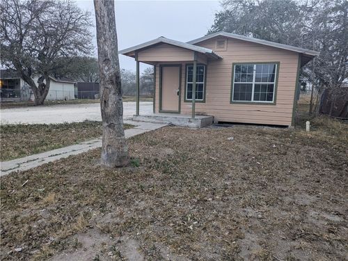 822 Olivo St, Mathis, TX, 78368-1830 | Card Image