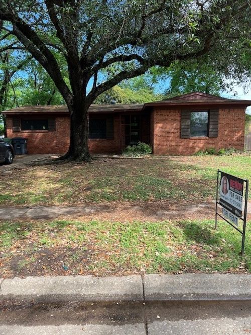 909 Sunnyvale Dr, Arlington, TX, 76010-2937 | Card Image