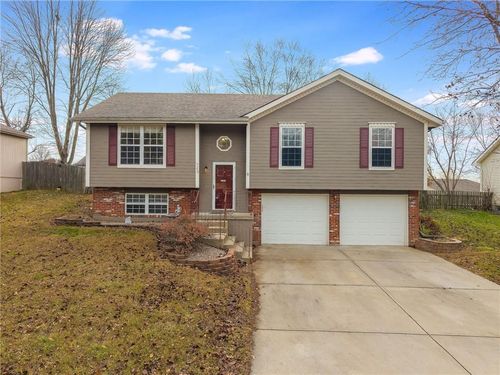 527 Lauren Street, Liberty, MO, 64068 | Card Image