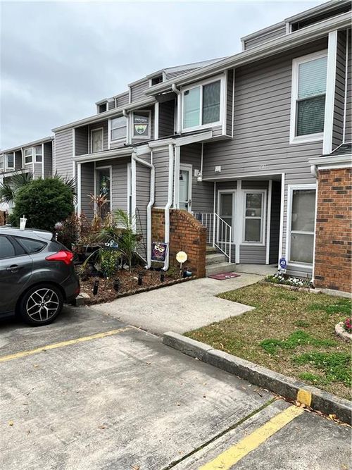 200-200 Avant Garde Cir, Kenner, LA, 70065-6277 | Card Image