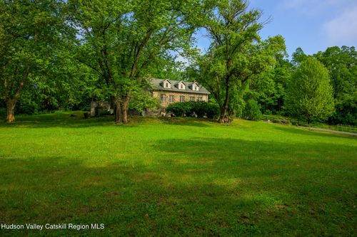 424 Bronck Mill Rd, West Coxsackie, NY, 12192-1212 | Card Image
