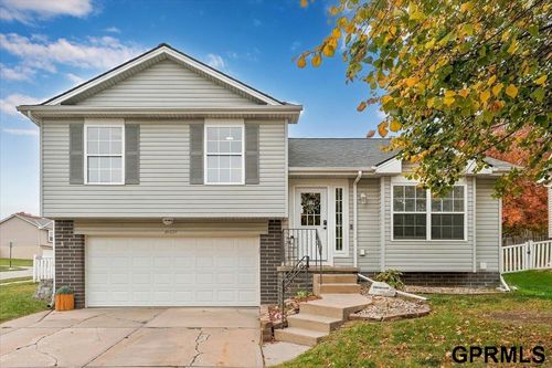 16538 Burdette Street, Omaha, NE, 68116 | Card Image