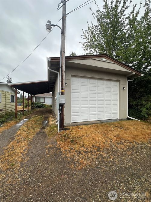b-1806 Hay St, Shelton, WA, 98584-2424 | Card Image