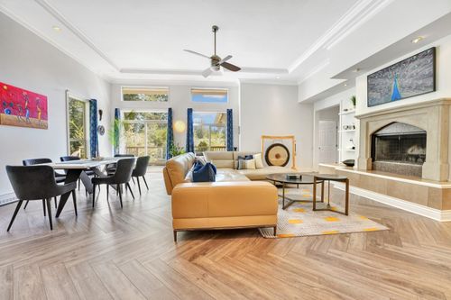 {{alt}} | Card Image