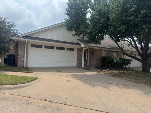 1010 Teresa Ct, Granbury, TX, 76048-1450 | Card Image