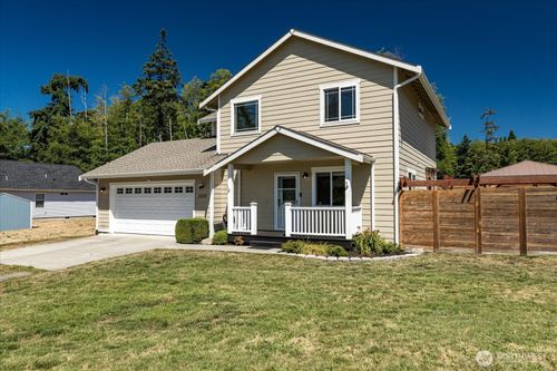 1239 Russell Dr, Coupeville, WA, 98239-4102 | Card Image