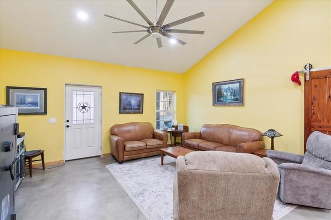13052 Fm 1818, House other with 3 bedrooms, 2 bathrooms and null parking in Huntington TX | Image 7