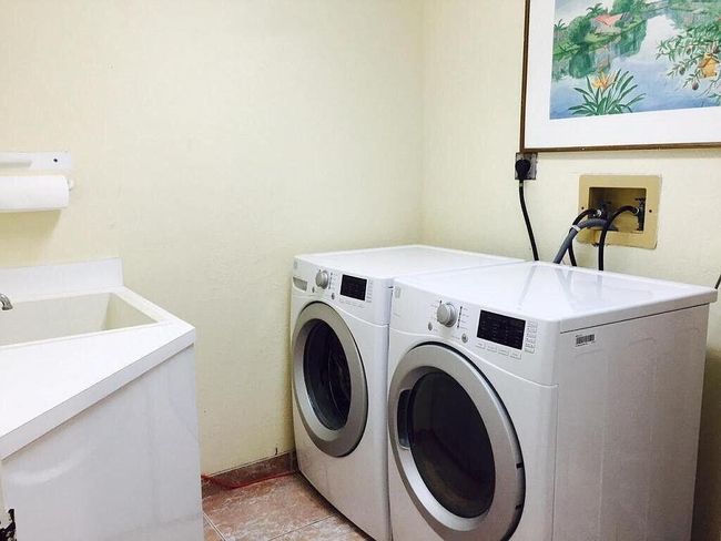 Laundry Room | Image 16