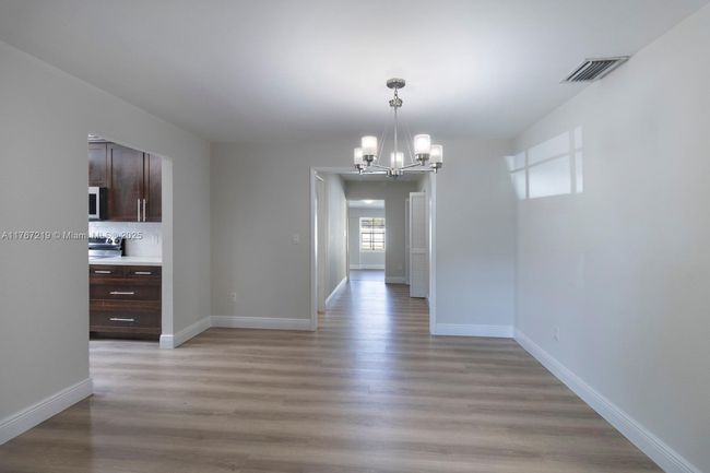 395 W 39 Th Pl, House other with 4 bedrooms, 2 bathrooms and null parking in Hialeah FL | Image 11