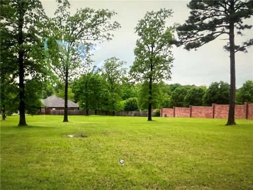 301-4 Bluff Lane, Holiday Island, AR, 72631 | Card Image