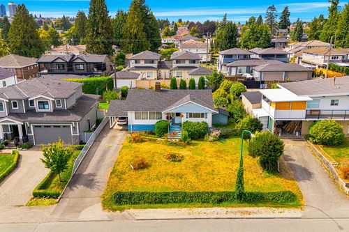 4335 Barker Ave, Burnaby, BC, V5G3C3 | Card Image