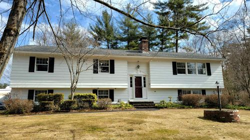 2 Vinewood Ln, Rochester, NH, 03867-5053 | Card Image