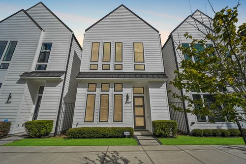 2409 Webster St, Houston, TX, 77003-6045 | Card Image