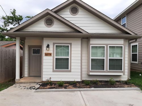 16974 W Hammon, Montgomery, TX, 77316-6723 | Card Image