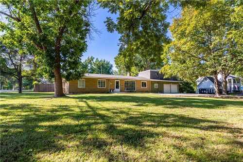 3 Glen Arbor Rd, Kansas City, MO, 64114-5161 | Card Image