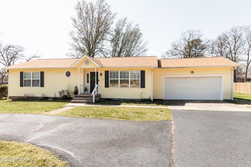 710 Briarbrook Dr, Carl Junction, MO, 64834-9679 | Card Image