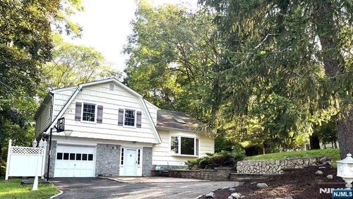 26 Parker Pl, Upper Saddle River, NJ, 07458-1407 | Card Image