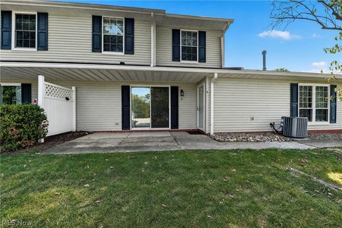 b-4926 Independence Cir, Stow, OH, 44224-2055 | Card Image