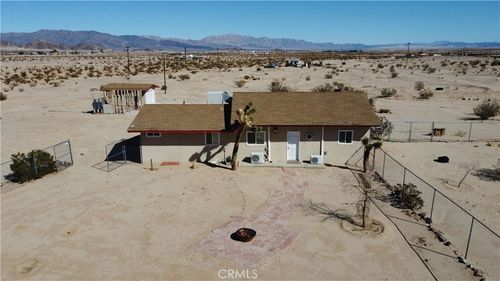 3939 Pinto Mountain Rd, 29 Palms, CA, 92277-7319 | Card Image