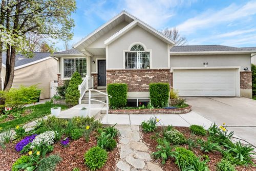 1445 W Silvercreek Dr, Layton, UT, 84041-8115 | Card Image