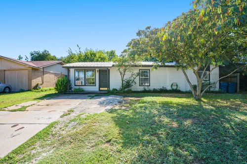 716 N Cummings Dr, Alvarado, TX, 76009-3200 | Card Image