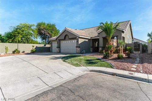 8702 Country Ridge Ct, Las Vegas, NV, 89123-4811 | Card Image