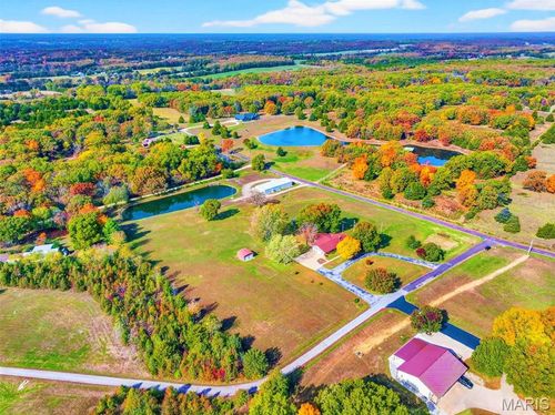 19 Gauzy Ln, Sullivan, MO, 63080-2725 | Card Image