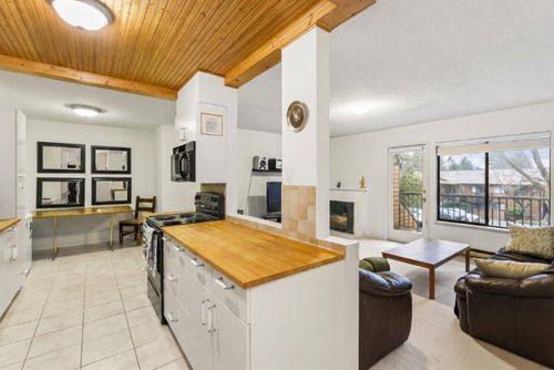 2207-10620 150 St, Surrey, BC, V3R7K3 | Card Image