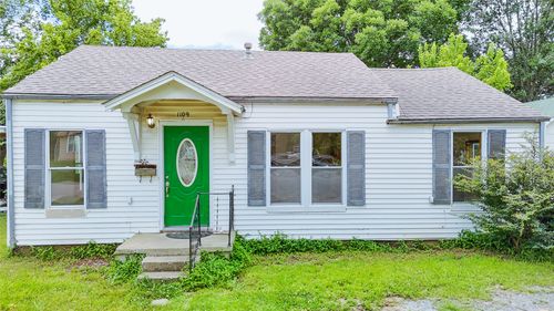 1109 Corona St, Ada, OK, 74820-4056 | Card Image
