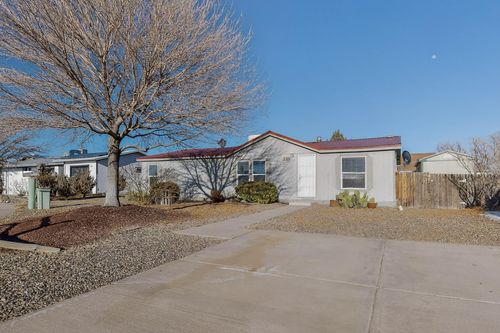 804 Callejon De Los Tulipanes, Belen, NM, 87002-8503 | Card Image